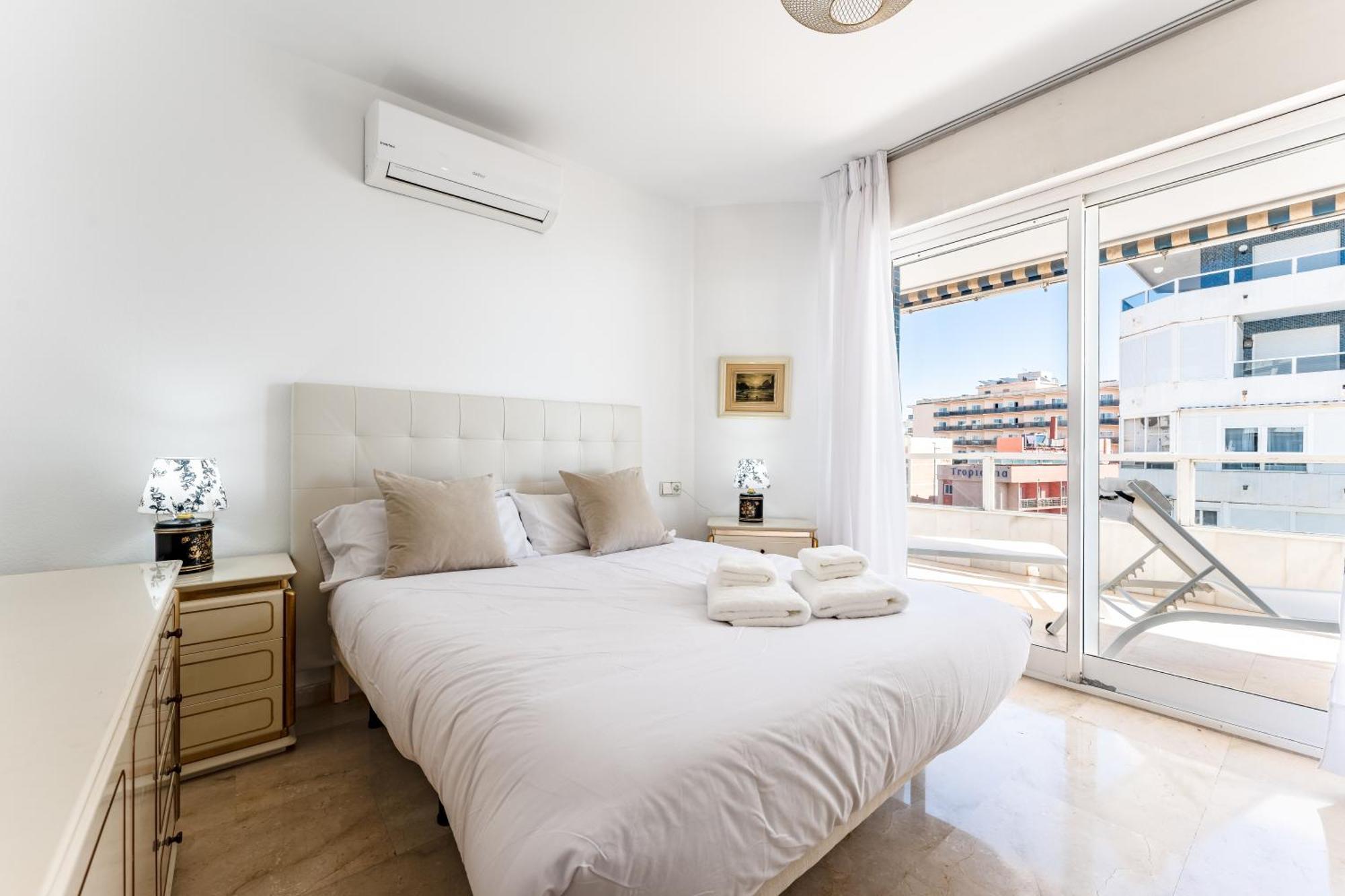 Ferienwohnung Tropico Carihuela View & Parking Torremolinos Exterior foto