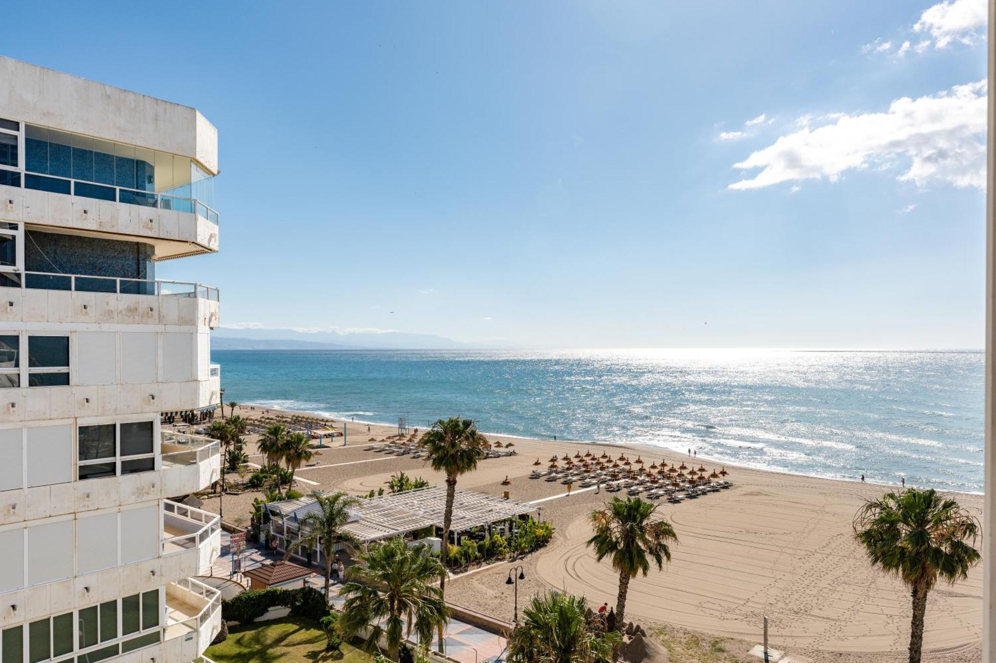 Ferienwohnung Tropico Carihuela View & Parking Torremolinos Exterior foto