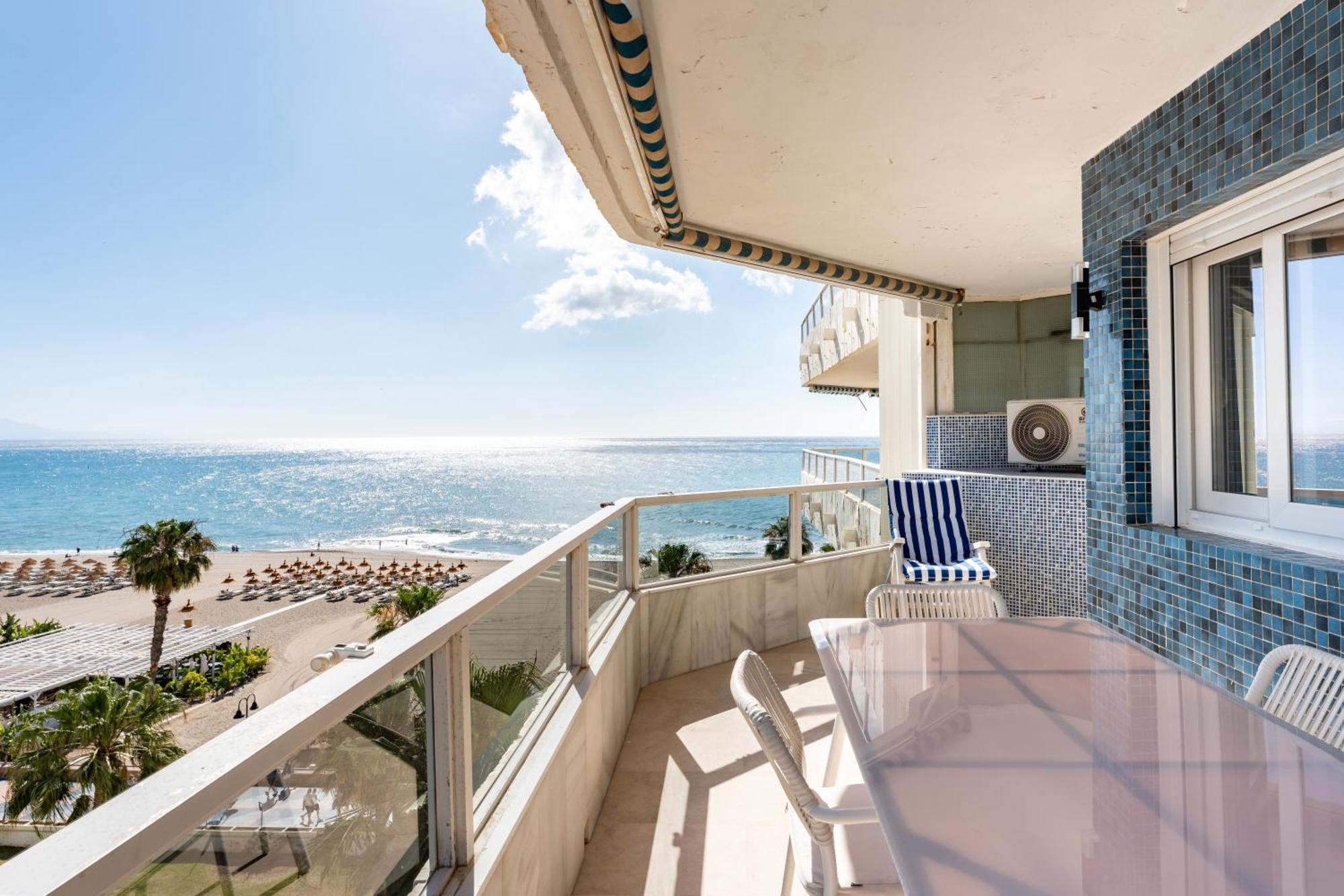 Ferienwohnung Tropico Carihuela View & Parking Torremolinos Exterior foto